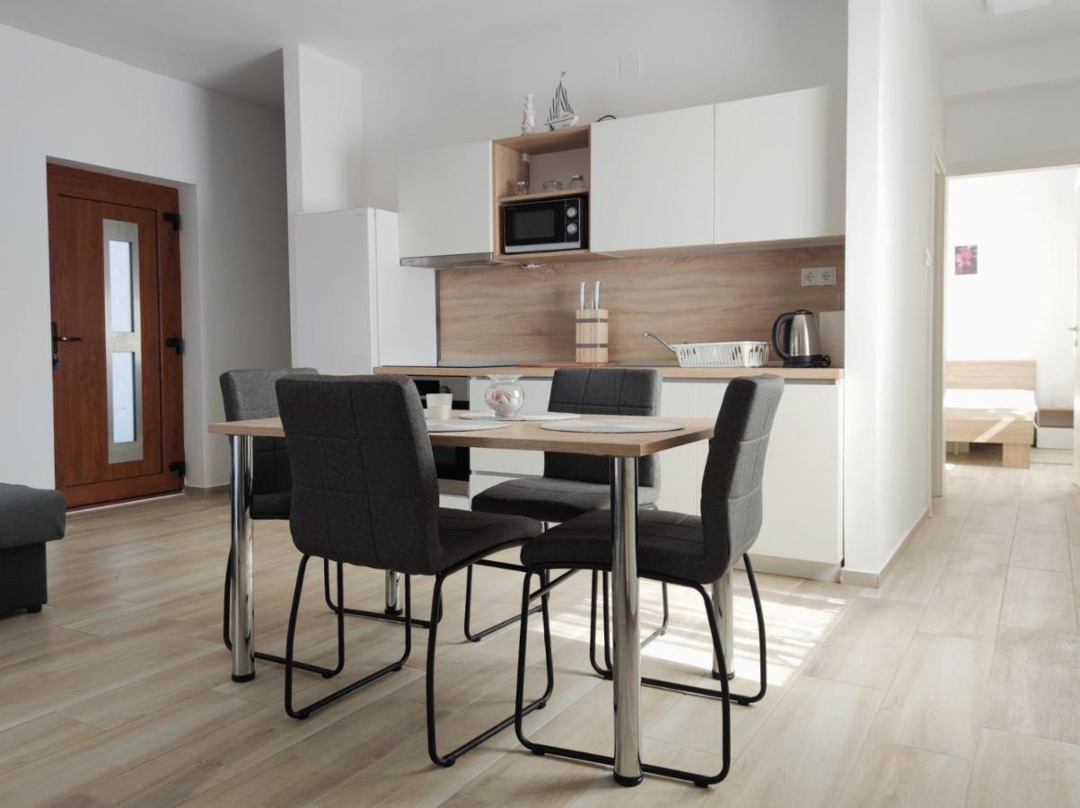 Apartments Leticia Врси Экстерьер фото