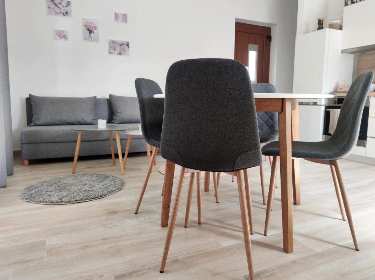 Apartments Leticia Врси Экстерьер фото