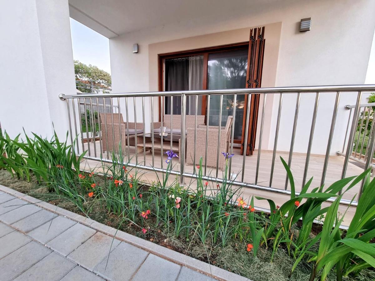 Apartments Leticia Врси Экстерьер фото